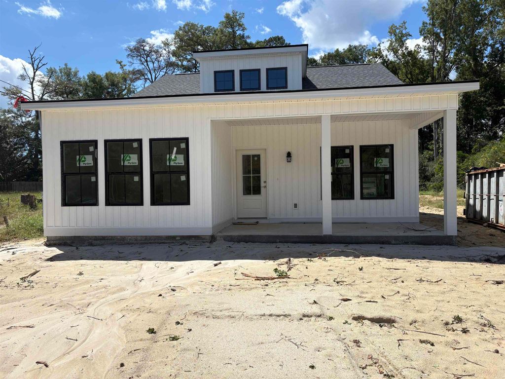 4340 Mineola Ave., Little River, SC 29566