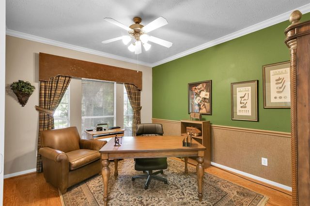 10 Clarewood Court, The Woodlands, TX 77385