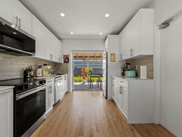 9320 SW 125th Ter, Miami, FL 33176