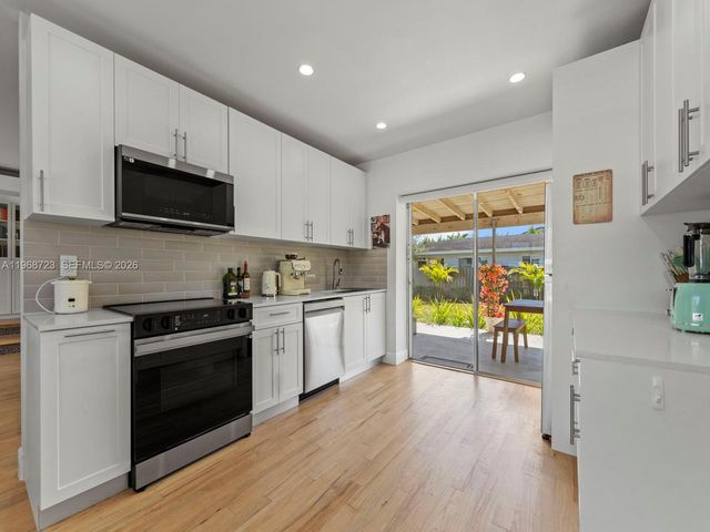 9320 SW 125th Ter, Miami, FL 33176