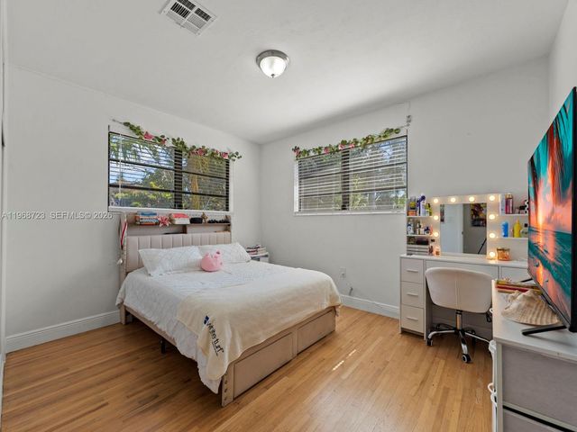 9320 SW 125th Ter, Miami, FL 33176