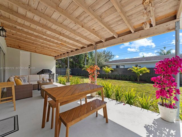 9320 SW 125th Ter, Miami, FL 33176