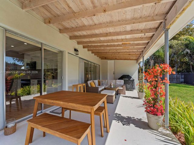 9320 SW 125th Ter, Miami, FL 33176