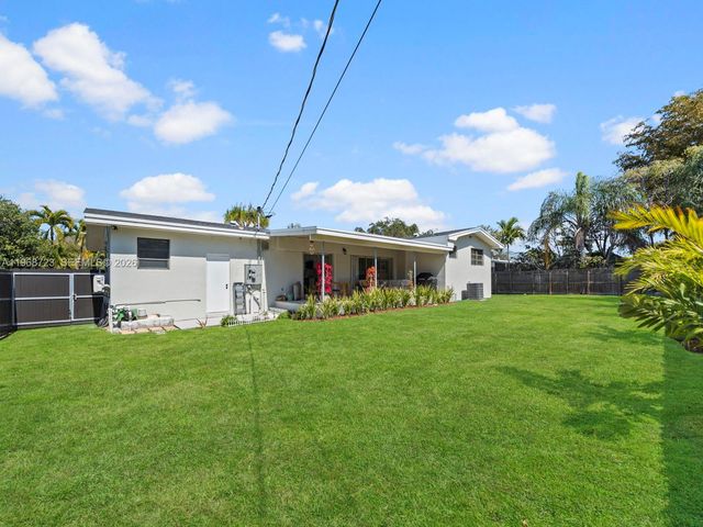 9320 SW 125th Ter, Miami, FL 33176