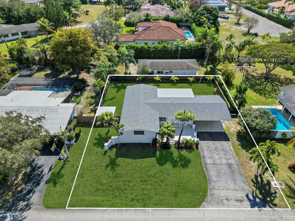 9320 SW 125th Ter, Miami, FL 33176