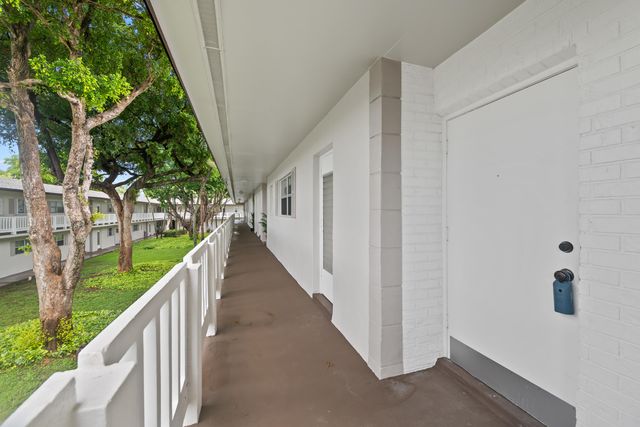 430 SE 2ND Avenue 21, Deerfield Beach, FL 33441