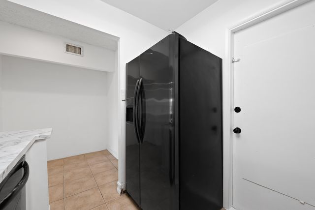 430 SE 2ND Avenue 21, Deerfield Beach, FL 33441