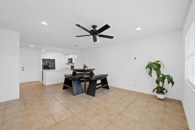 430 SE 2ND Avenue 21, Deerfield Beach, FL 33441