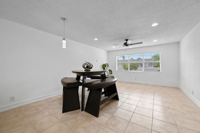 430 SE 2ND Avenue 21, Deerfield Beach, FL 33441