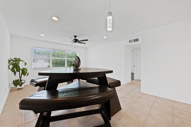430 SE 2ND Avenue 21, Deerfield Beach, FL 33441