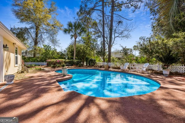 202 Cumberland Drive, Kingsland, GA 31548