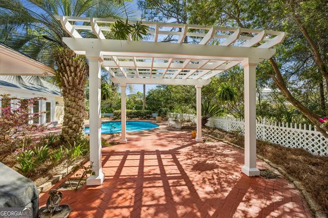 202 Cumberland Drive, Kingsland, GA 31548