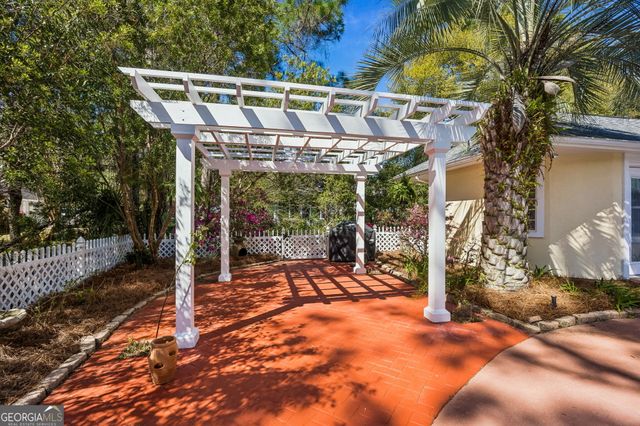 202 Cumberland Drive, Kingsland, GA 31548