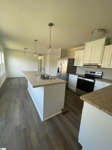 506 Harris Bridge Road, Woodruff, SC 29388