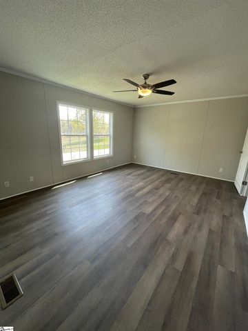 506 Harris Bridge Road, Woodruff, SC 29388