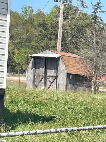 506 Harris Bridge Road, Woodruff, SC 29388