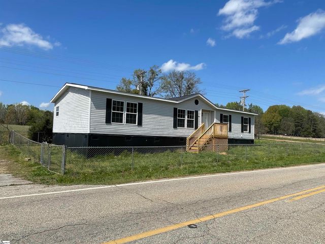 506 Harris Bridge Road, Woodruff, SC 29388