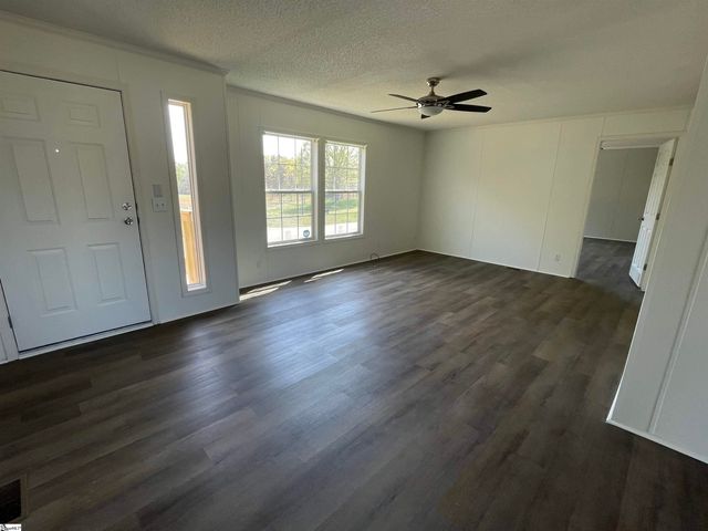 506 Harris Bridge Road, Woodruff, SC 29388