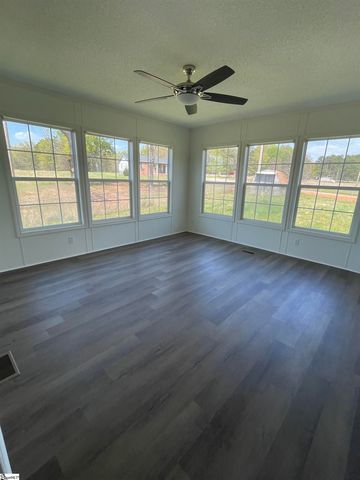 506 Harris Bridge Road, Woodruff, SC 29388