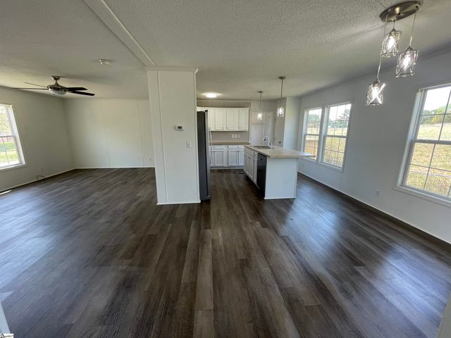 506 Harris Bridge Road, Woodruff, SC 29388