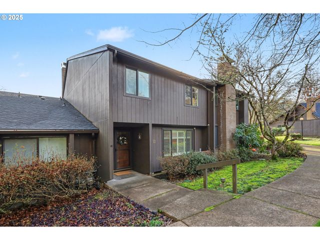 21 WESTBROOK Way, Eugene, OR 97405