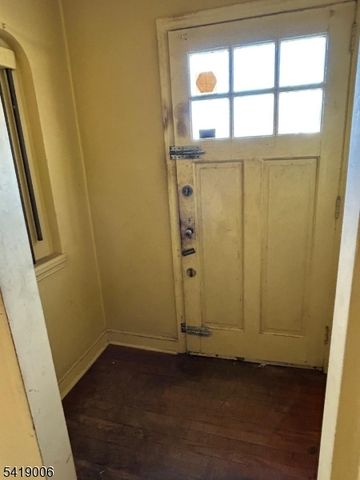 12 Ferry Hts, Fair Lawn Boro, NJ 07410