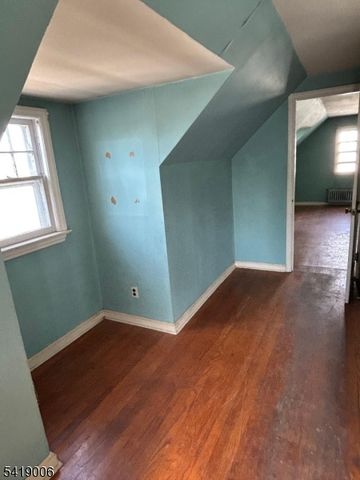 12 Ferry Hts, Fair Lawn Boro, NJ 07410