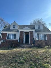 12 Ferry Hts, Fair Lawn Boro, NJ 07410