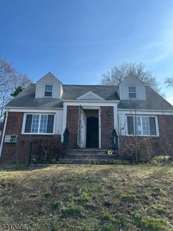 12 Ferry Hts, Fair Lawn Boro, NJ 07410