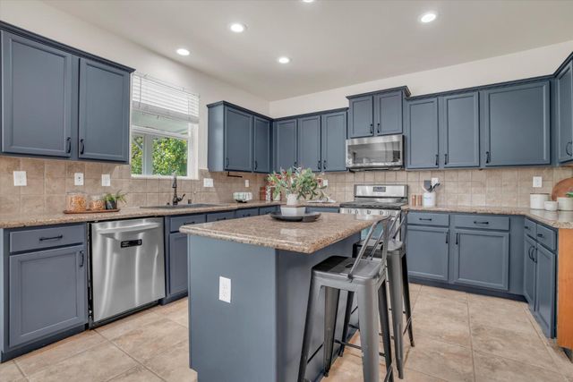 1437 Alberton Cir, Lincoln, CA 95648