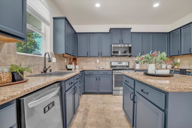 1437 Alberton Cir, Lincoln, CA 95648