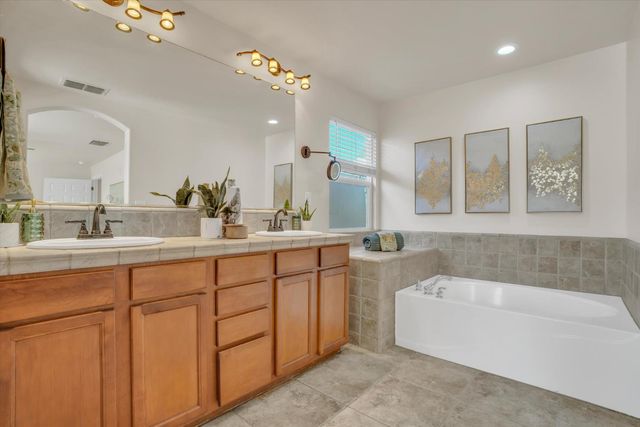 1437 Alberton Cir, Lincoln, CA 95648