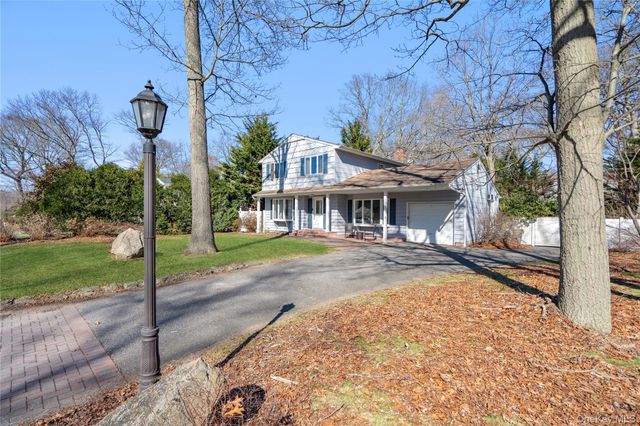 7 Washington Avenue, Miller Place, NY 11764