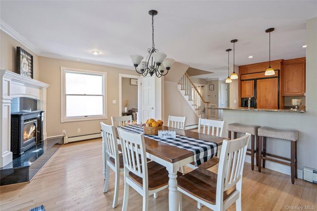 7 Washington Avenue, Miller Place, NY 11764