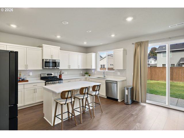 6463 Se 21ST St, Gresham, OR 97080