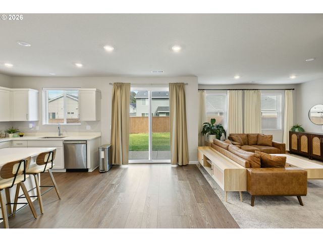 6463 Se 21ST St, Gresham, OR 97080