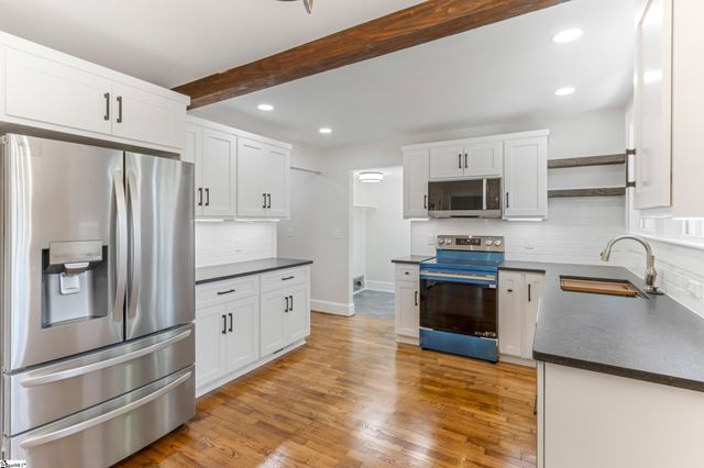 6 Beverly Avenue, Greenville, SC 29605