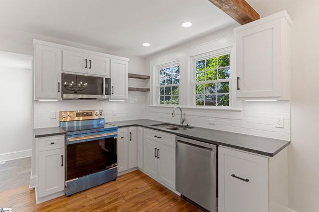 6 Beverly Avenue, Greenville, SC 29605