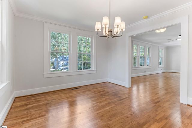 6 Beverly Avenue, Greenville, SC 29605