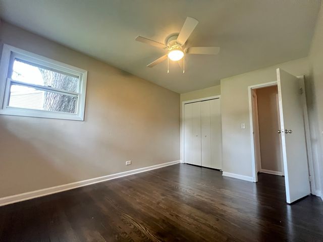 16260 W Arlington Drive, Libertyville, IL 60048