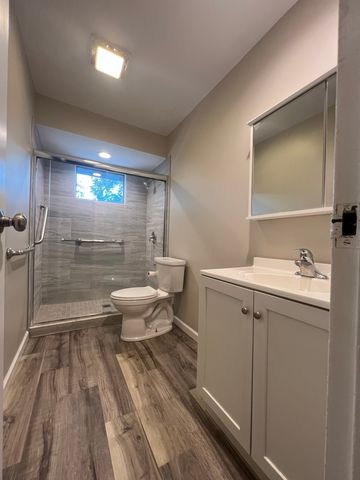 16260 W Arlington Drive, Libertyville, IL 60048