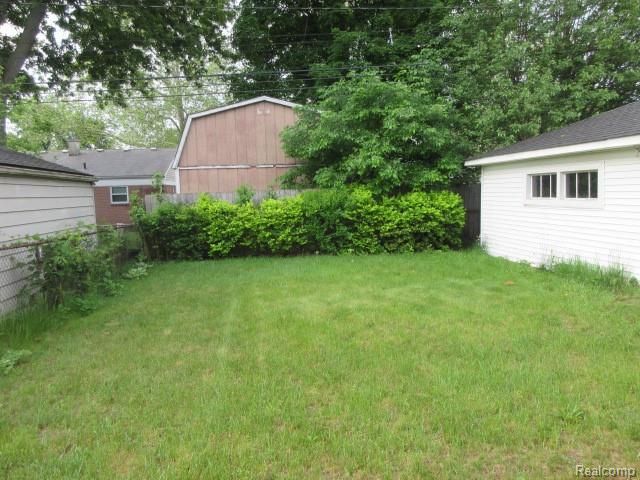 1236 Jenifer Avenue, Madison Heights, MI 48071