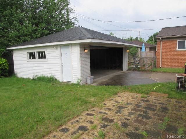 1236 Jenifer Avenue, Madison Heights, MI 48071