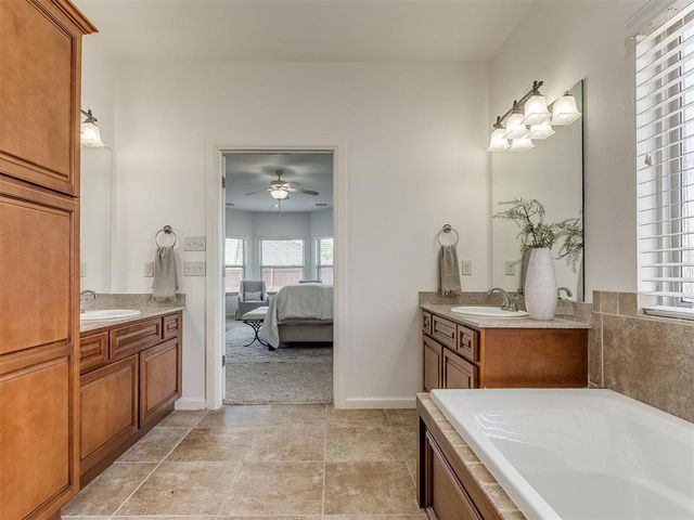 8413 NW 124th Circle, Oklahoma City, OK 73142