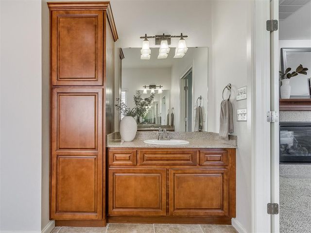 8413 NW 124th Circle, Oklahoma City, OK 73142
