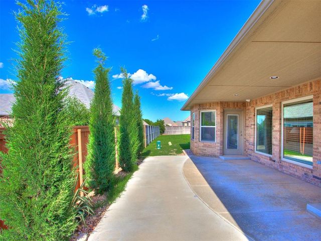 8413 NW 124th Circle, Oklahoma City, OK 73142