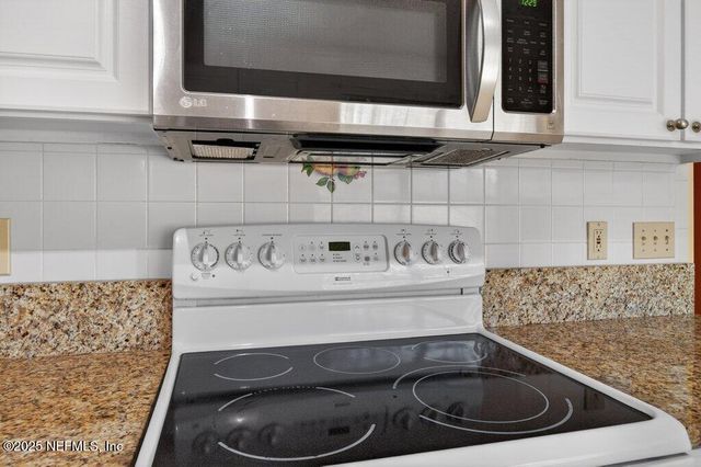 2472 MOON HARBOR Way, Middleburg, FL 32068