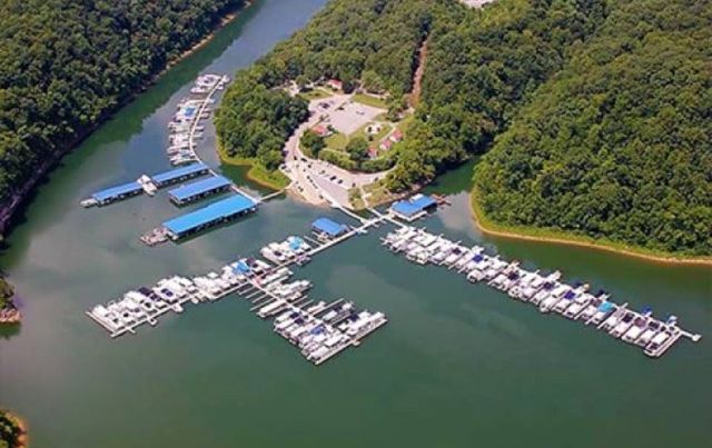 105 Bay Dr, Lancaster, TN 38569