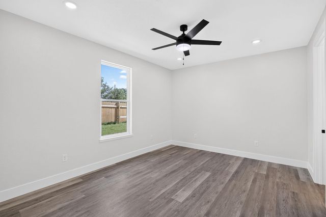 126 W Maple DR, Granite Shoals, TX 78654