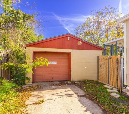 405 Beverly Dr, Corpus Christi, TX 78411